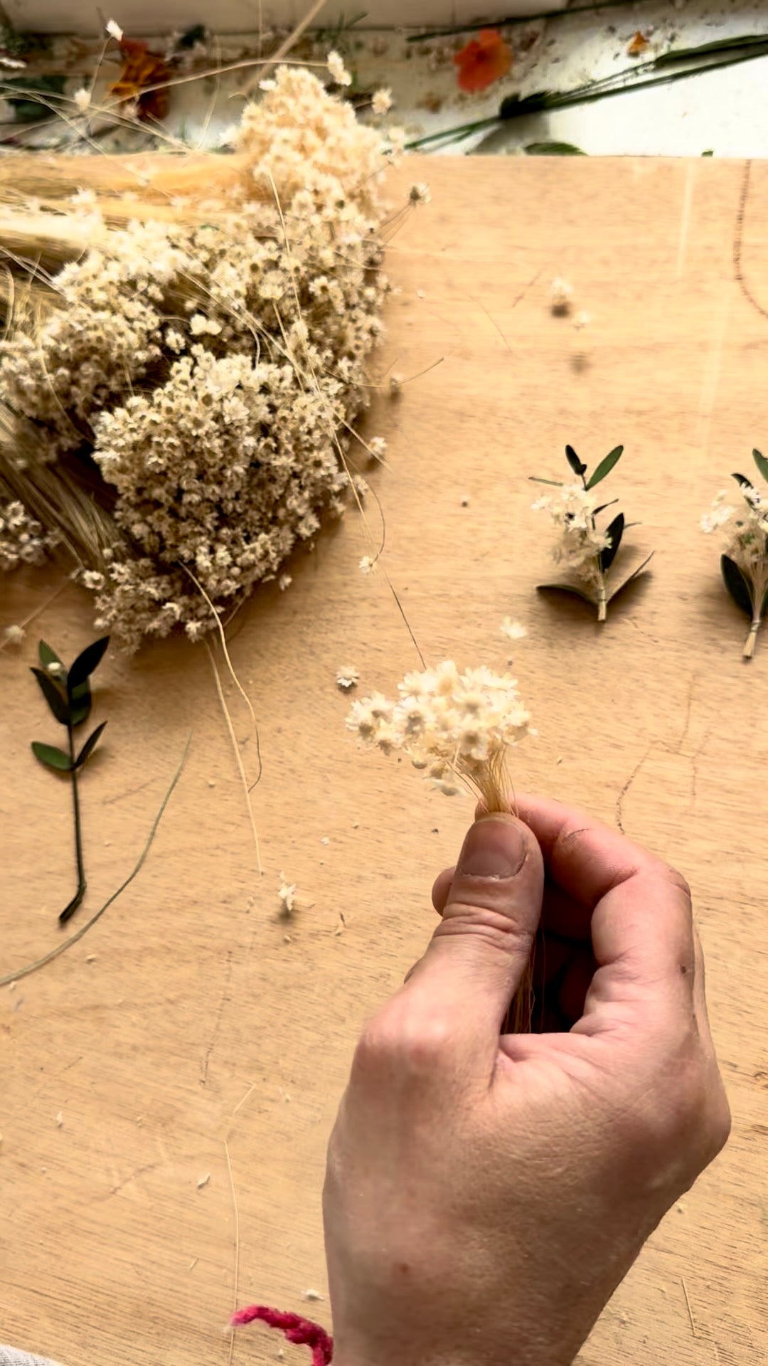 Tocado personalizado de flores preservadas · Menorca Flowers